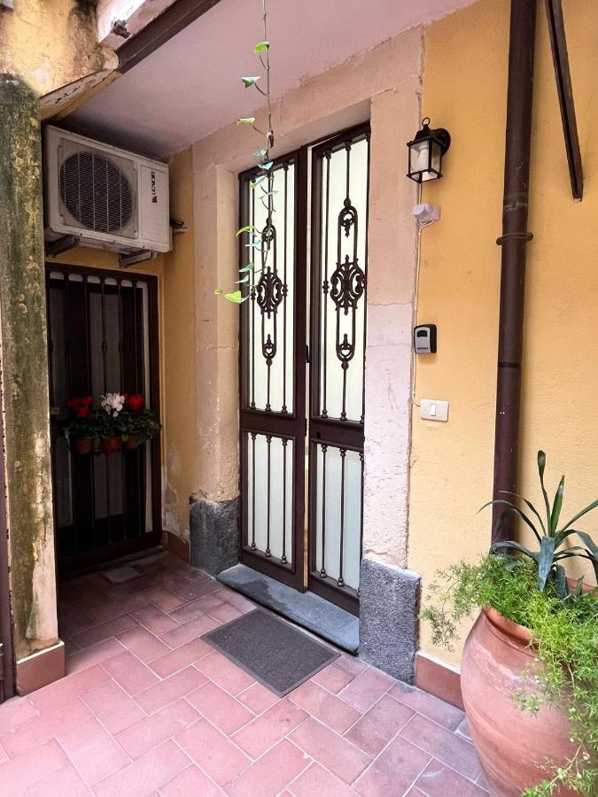 Geliro Apartment Catania Centro Bagian luar foto